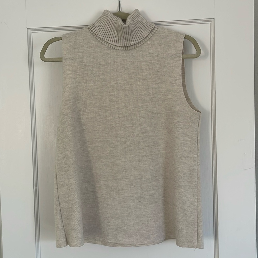 Turtle neck Sleeveless Blousese